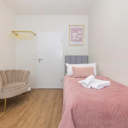 Apartment 120sqm & 5-room Luxury With 2 Bathrooms Berlin