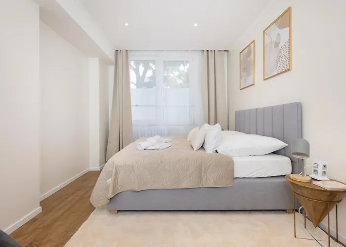 120sqm & 5-room Luxury With 2 Bathrooms דירה ברלין