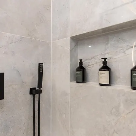 Apartment 120sqm & 5-room Luxury With 2 Bathrooms