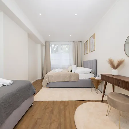 120sqm & 5-room Luxury With 2 Bathrooms Apartmán Berlín
