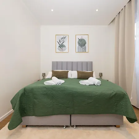 120sqm & 5-room Luxury With 2 Bathrooms