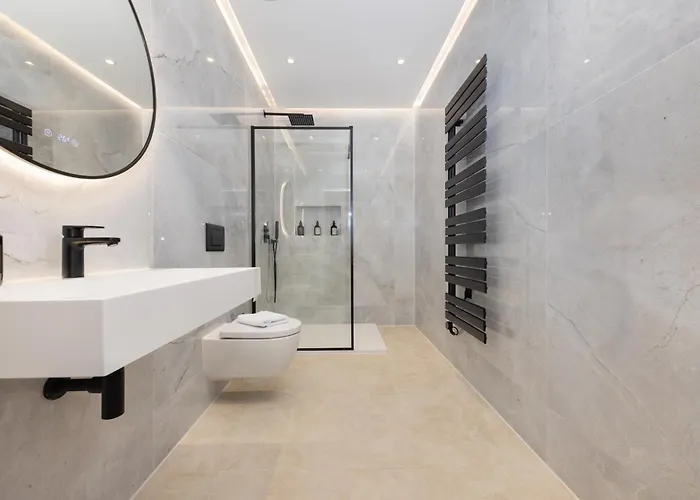 120sqm & 5-room Luxury With 2 Bathrooms