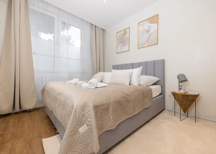 120sqm & 5-room Luxury With 2 Bathrooms *