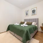 120sqm & 5-room Luxury With 2 Bathrooms