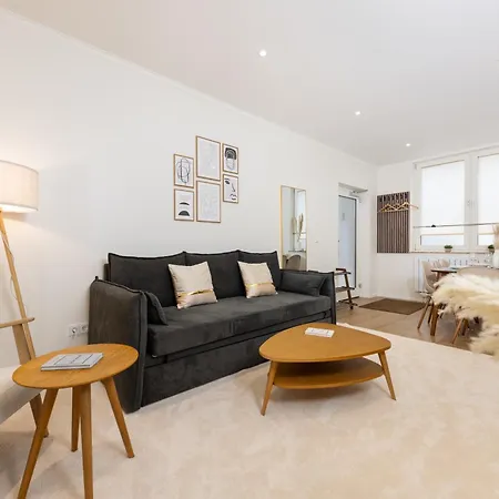 120sqm & 5-room Luxury With 2 Bathrooms Berlijn